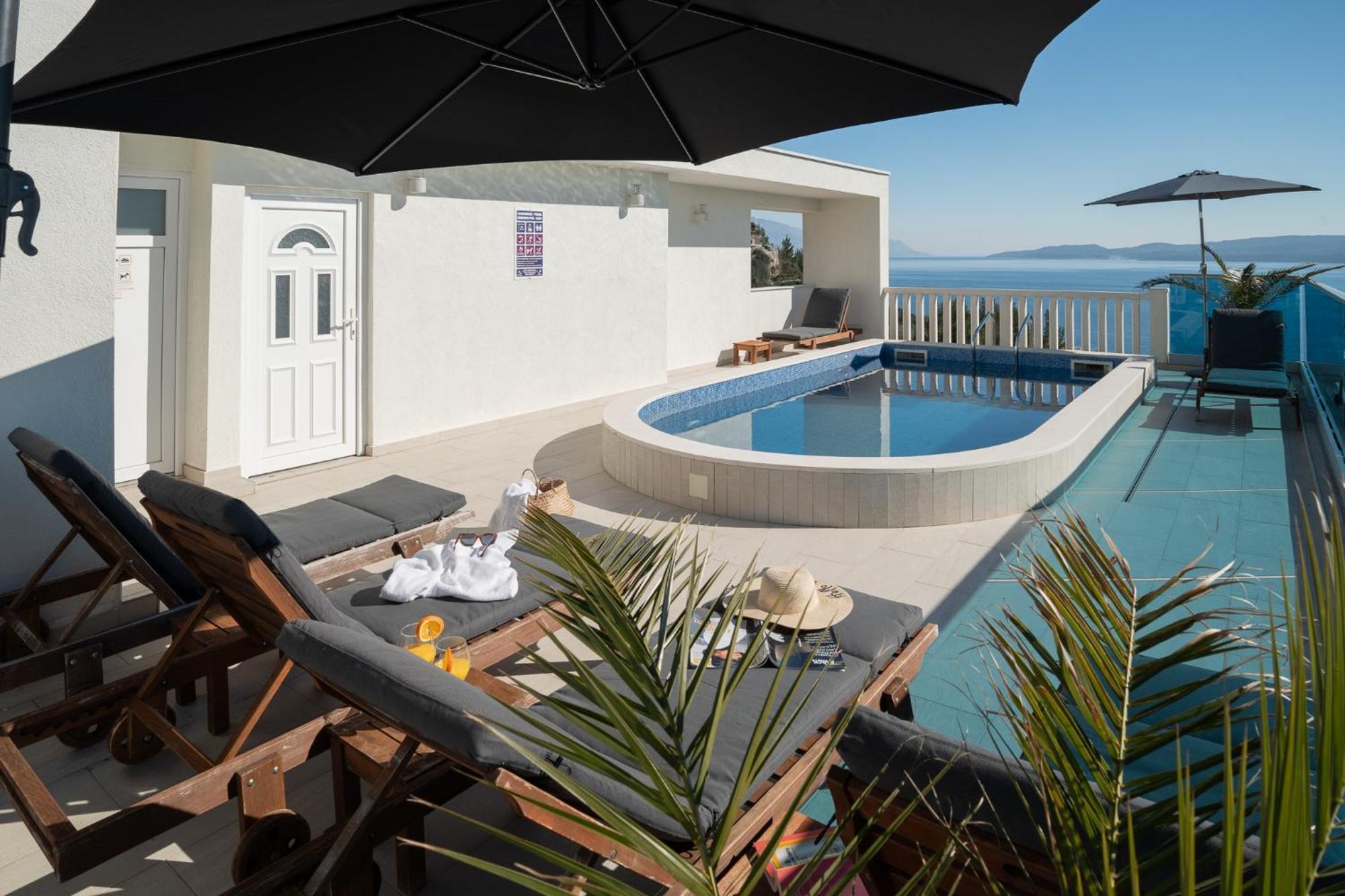Sunny Hill Apartments With Rooftop Pool เซลินา ภายนอก รูปภาพ