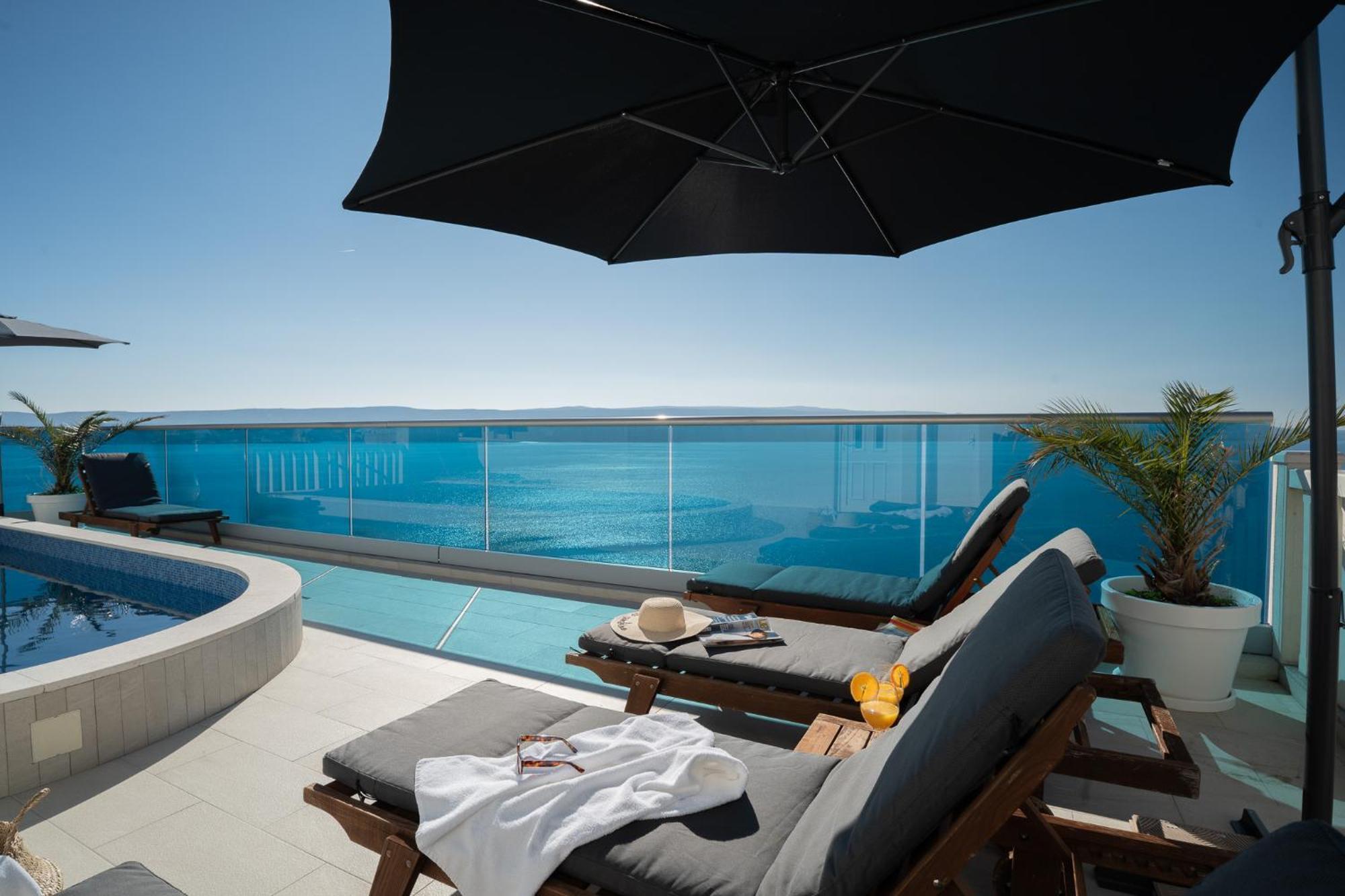 Sunny Hill Apartments With Rooftop Pool เซลินา ภายนอก รูปภาพ