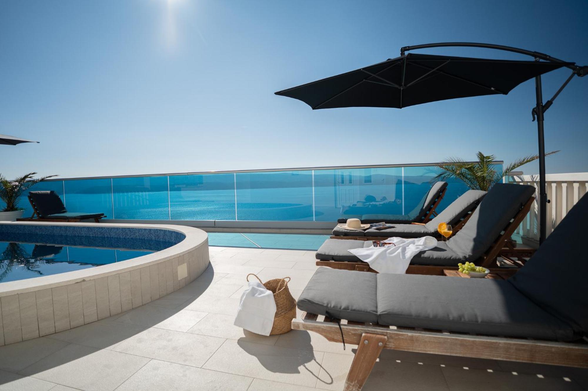 Sunny Hill Apartments With Rooftop Pool เซลินา ภายนอก รูปภาพ