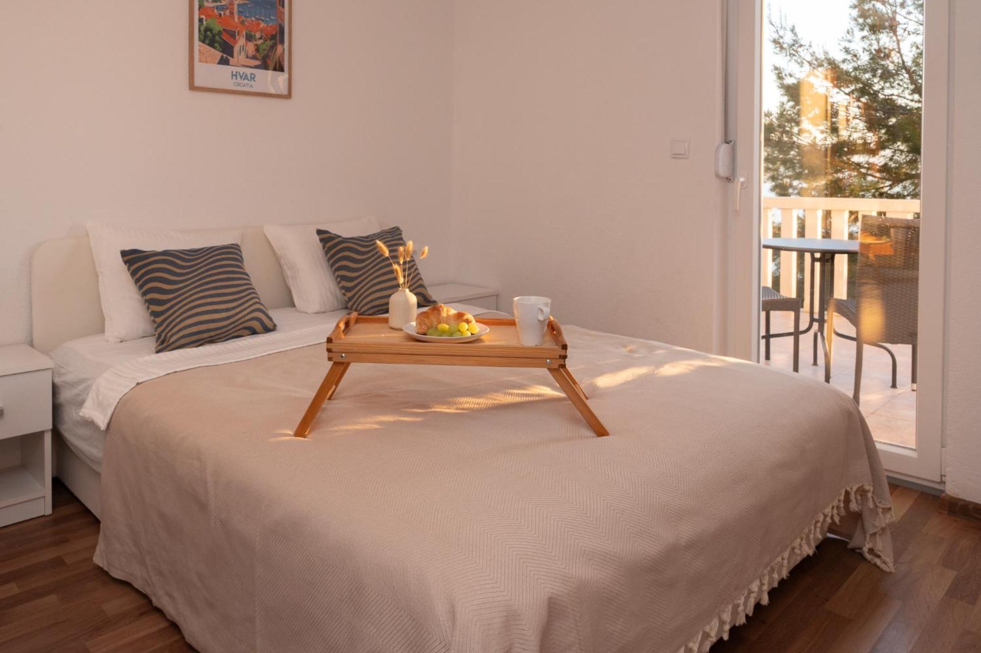 Sunny Hill Apartments With Rooftop Pool เซลินา ภายนอก รูปภาพ