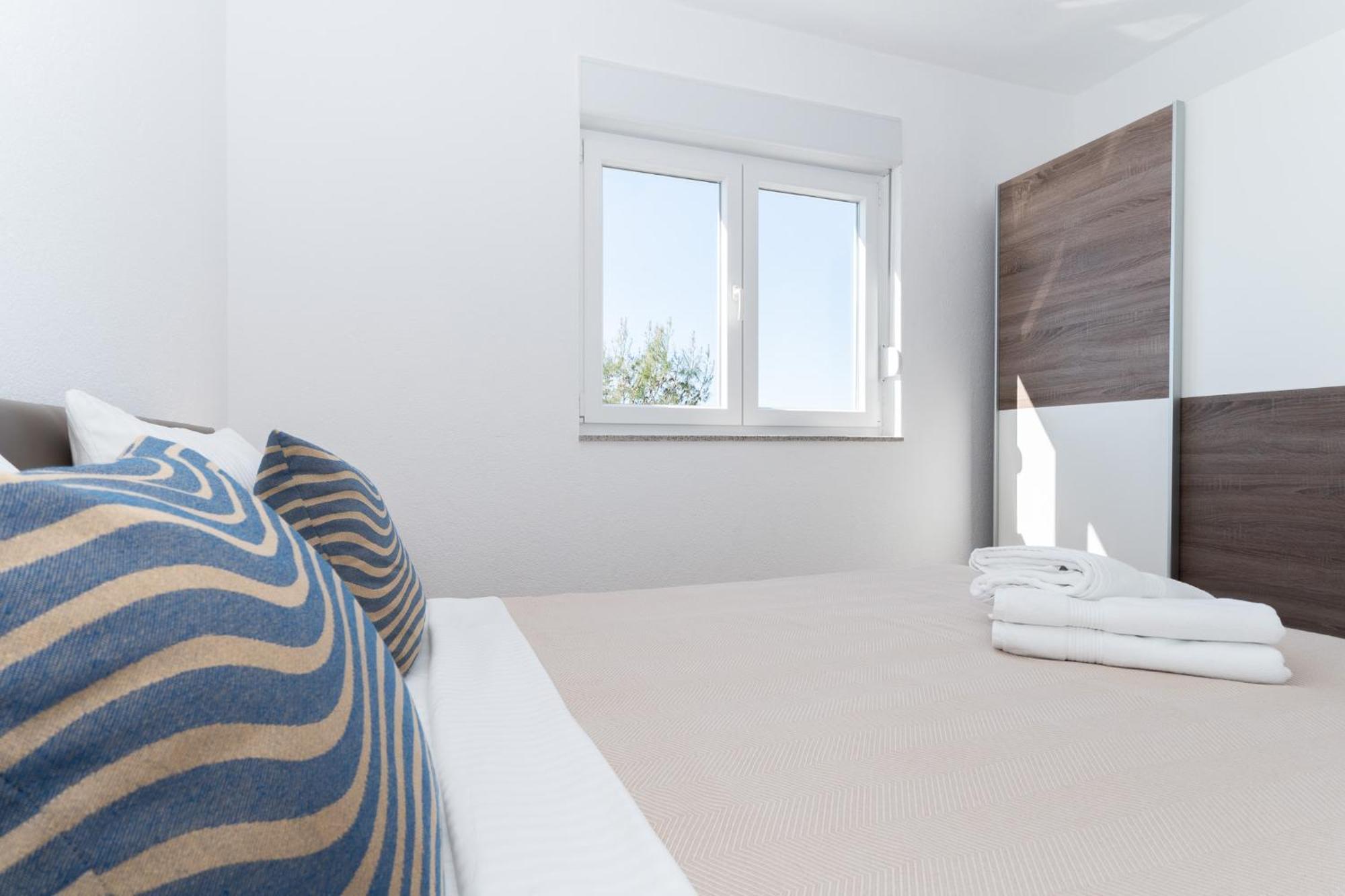 Sunny Hill Apartments With Rooftop Pool เซลินา ภายนอก รูปภาพ